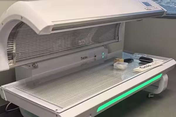 red-light-office-white-lightsm